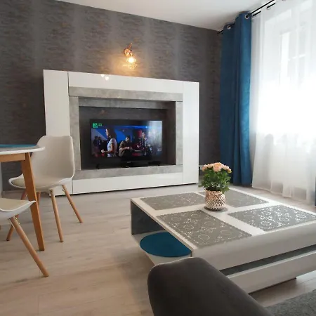 Grand-tourist Amber Rose Apartamento