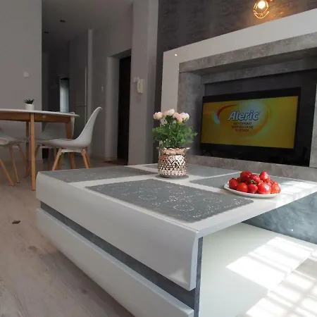 Grand-tourist Amber Rose * Γκντανσκ