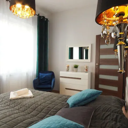 Grand-tourist Amber Rose *